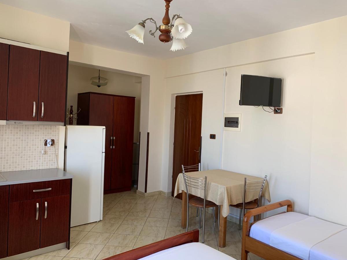The First Hotel Saranda Exterior photo